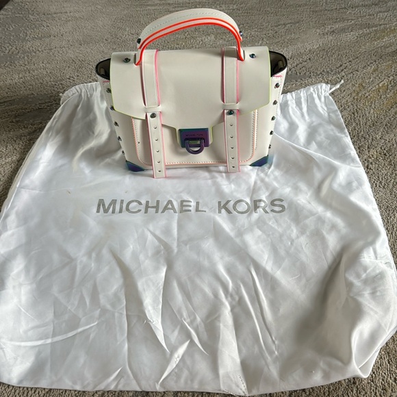 Michael Kors Manhattan Medium Optic White Satchel Bag EUC - Picture 1 of 15